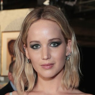 Jennifer Lawrence hair cut
